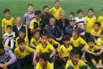 کادر فنی سپاهان در جمع نونهالان طلایی‌پوش