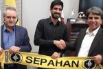 پیراهن شماره ۱۰ سپاهان به محمدرضا حسینی رسید