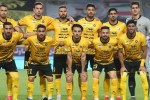 دلداری خلعتبری به بازیکن اخراجی حریف