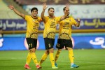 فجر ۰ سپاهان ۲؛ بازگشت موقت به صدر!