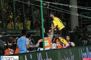 گزارش تصویری دیدار سپاهان و پرسپولیس (93/7/11)