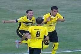 فیلم دیدار سپاهان و پرسپولیس (هفته سوم لیگ پانزدهم)