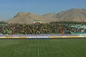 مداحی محسن شکل آبادی در ورزشگاه فولادشهر