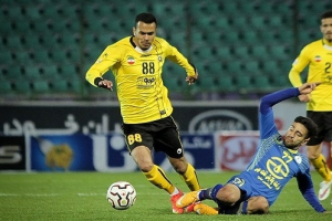 فوزیل موسایف با سپاهان تسویه کرد