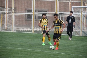 هافبک سپاهان پس از ماهها پا به توپ شد