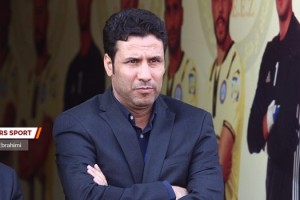 شعار علیه تارتار و اسکورت اتوبوس سپاهان/ یک هوادار راهی بیمارستان شد