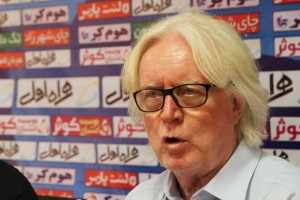 شفر به نشست خبری نمیرسد
