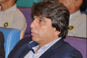 نیکفر: اولویت سپاهان یک مربی بزرگ ایرانی است