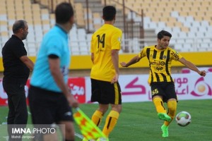 واکنش باشگاه پرسپولیس به خبر مذاکره با عارف غلامی
