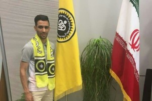 پاپی با سپاهان تمدید کرد