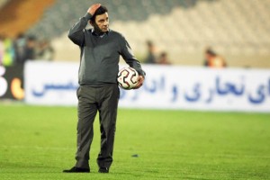 قلعه نویی: کریمی خودش نخواست در تیم بماند