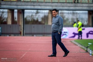 قلعهنویی: 3 هفته است بازیکنان خارجی ما را نمیگیرند