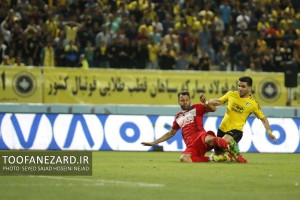 دیدار دوستانه تیم های فوتبال سپاهان و پیکان در نقش جهان
