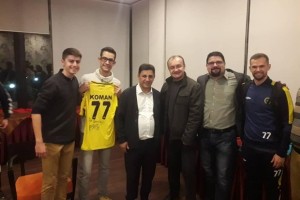 سفیر مجارستان پیراهن کومان را برد