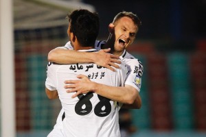 همه چیز دوباره شروع شد؛ سپاهان با توپ پر به مصاف پرسپولیس می رود