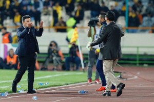قلعهنویی: به من فحش بدهید، اما به همدیگر سنگ نزنید!