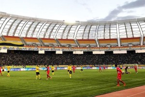برخورد شدید قضایی با حاملان سلاح سرد در دیدار پرسپولیس و سپاهان