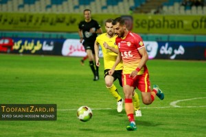 کومان: هافبکهای پرسپولیس معمولیاند
