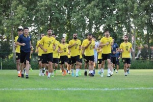 فتاحي: در شرایط فعلی همه بلاتکلیف هستیم