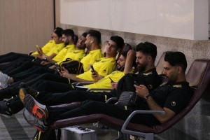 طلایی پوشان آماده حرکت به سمت بوشهر