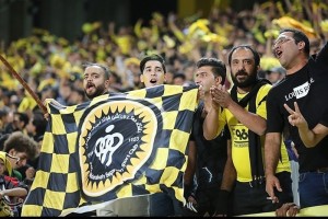 تقسیم ۹۰ به ۱۰ بلیط دیدار سپاهان و تراکتور