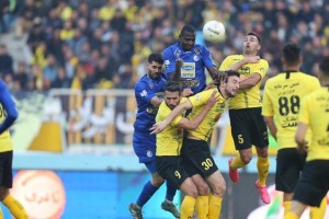 فتاحی: نورافکن بابت گلزنی عذرخواهی نکرد